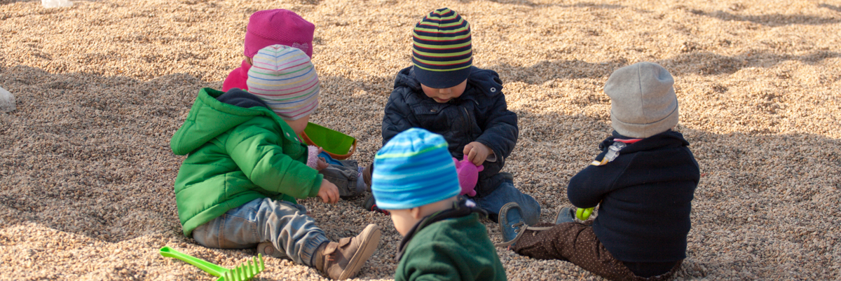 Spielen auf dem Spielplatz